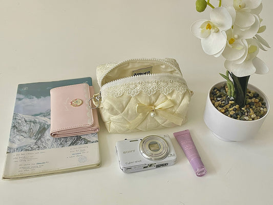 Amora Ivory Edition - Yuki Quilted Beauty Case