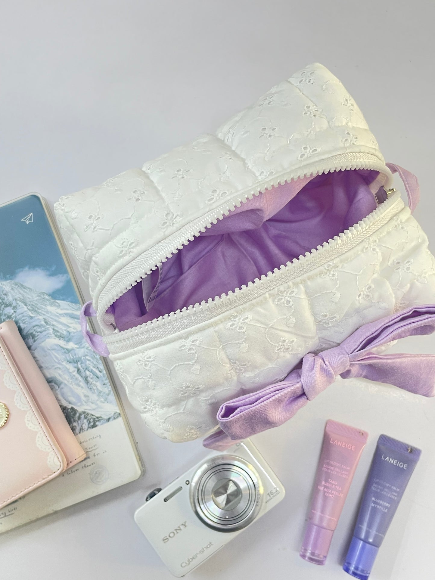 Amora Ivory Edition - Lily Beauty Case