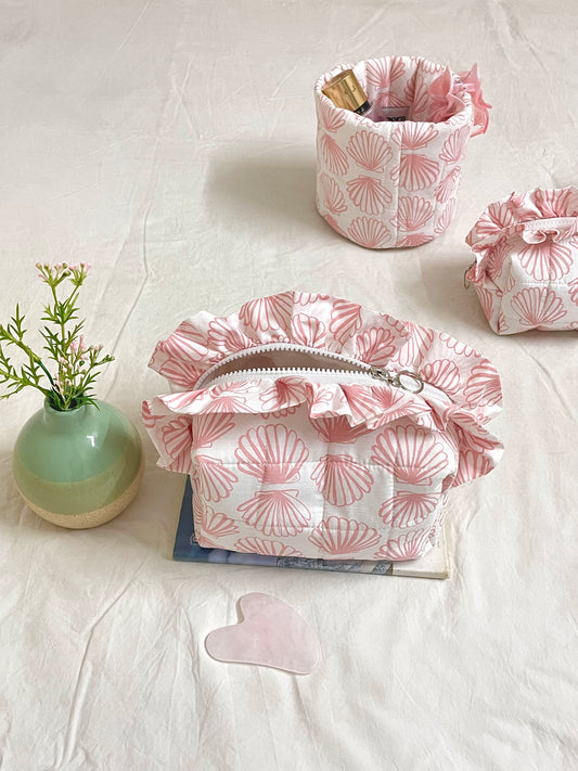 Scallop Pink Beauty Case Amora