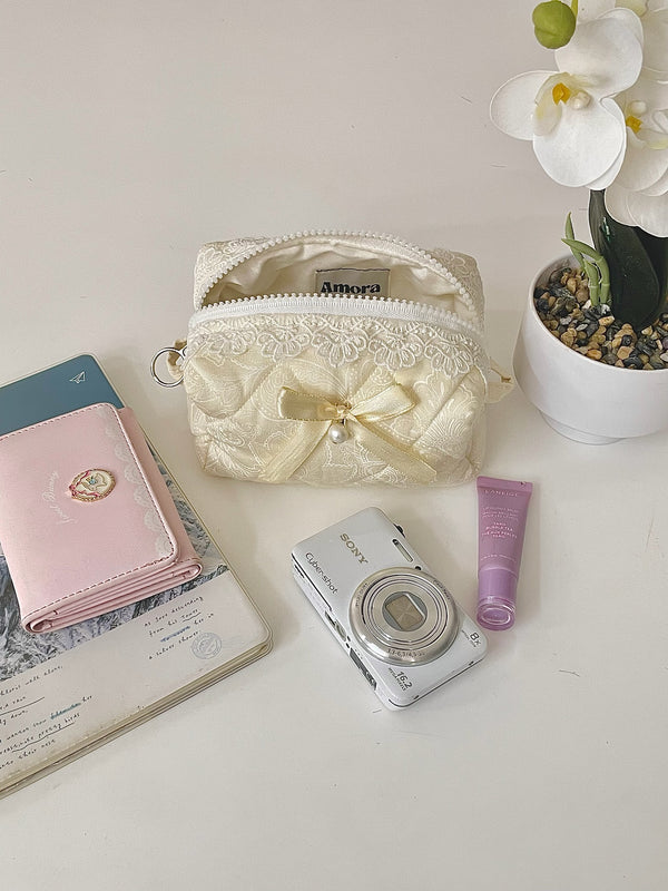 Amora Ivory Edition - Yuki  Quilted Beauty Case