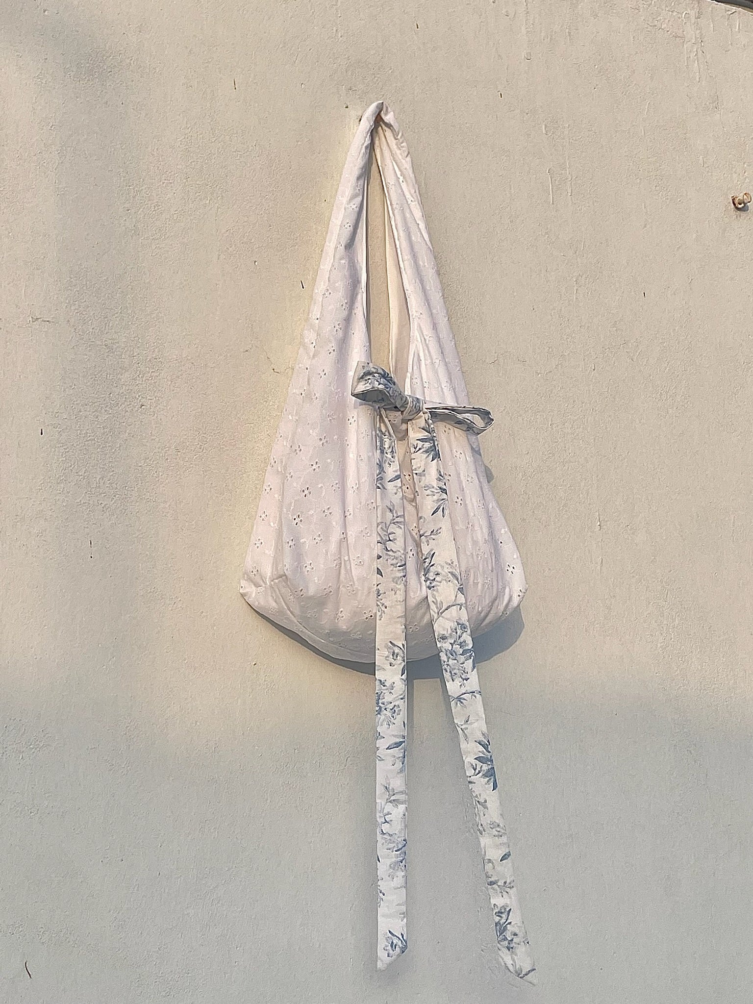 Lace bow bag Amora